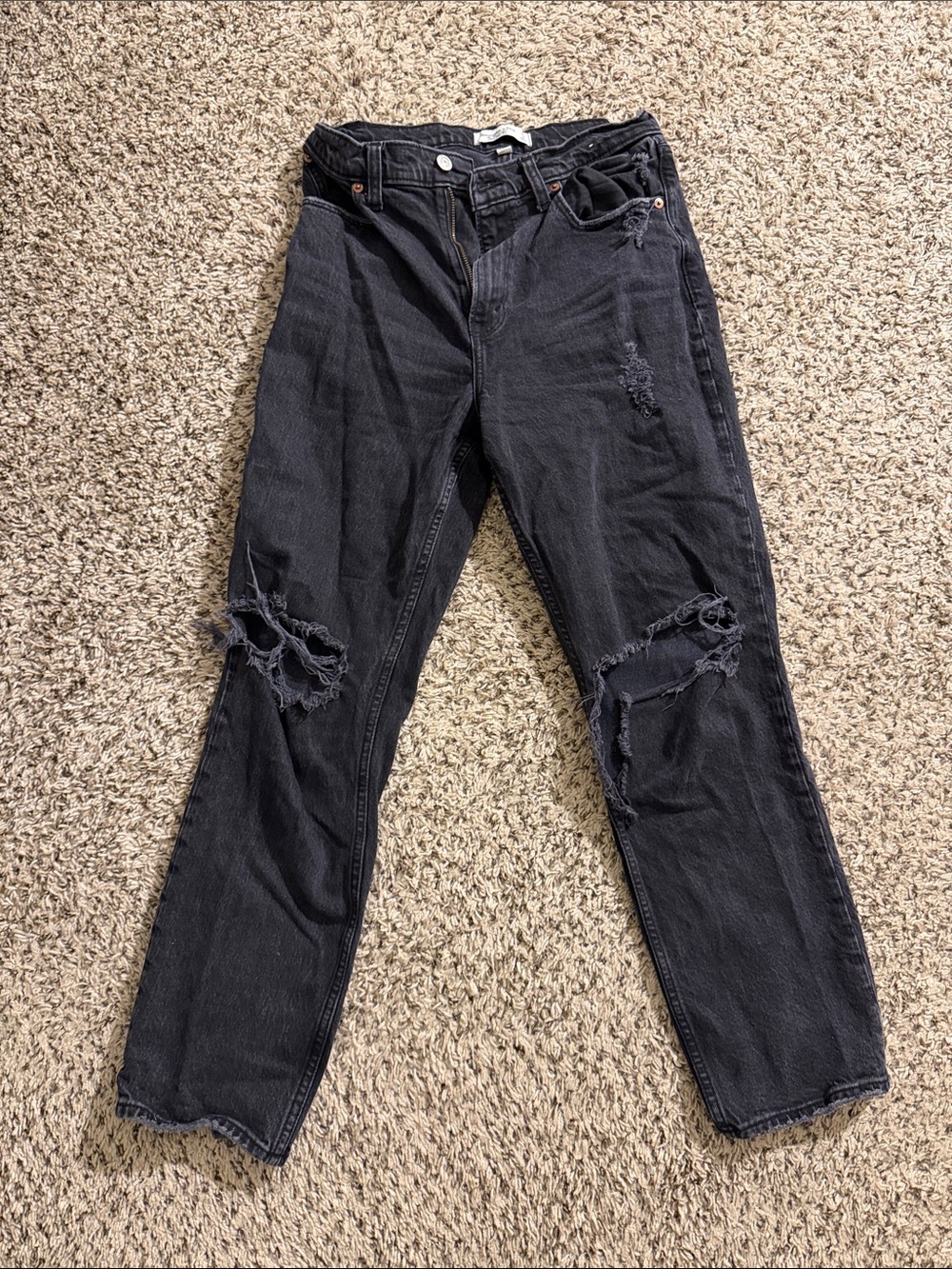 Abercrombie & Fitch Women's Black Straight-Leg Distressed Jeans